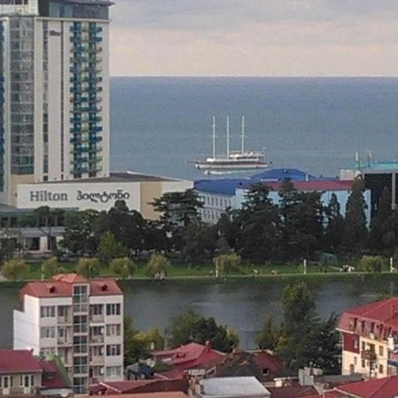 Apartment On Takaishvili Batumi Exterior foto